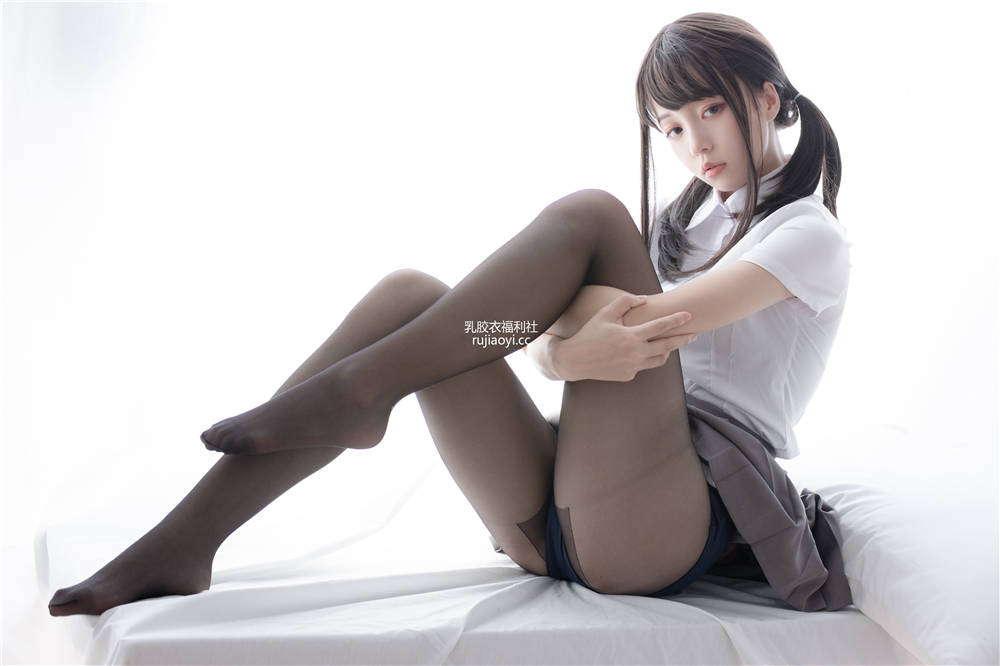 [森萝财团] LOVEPLUS-002 萝莉黑丝死库水 [109P+1V1.78G]