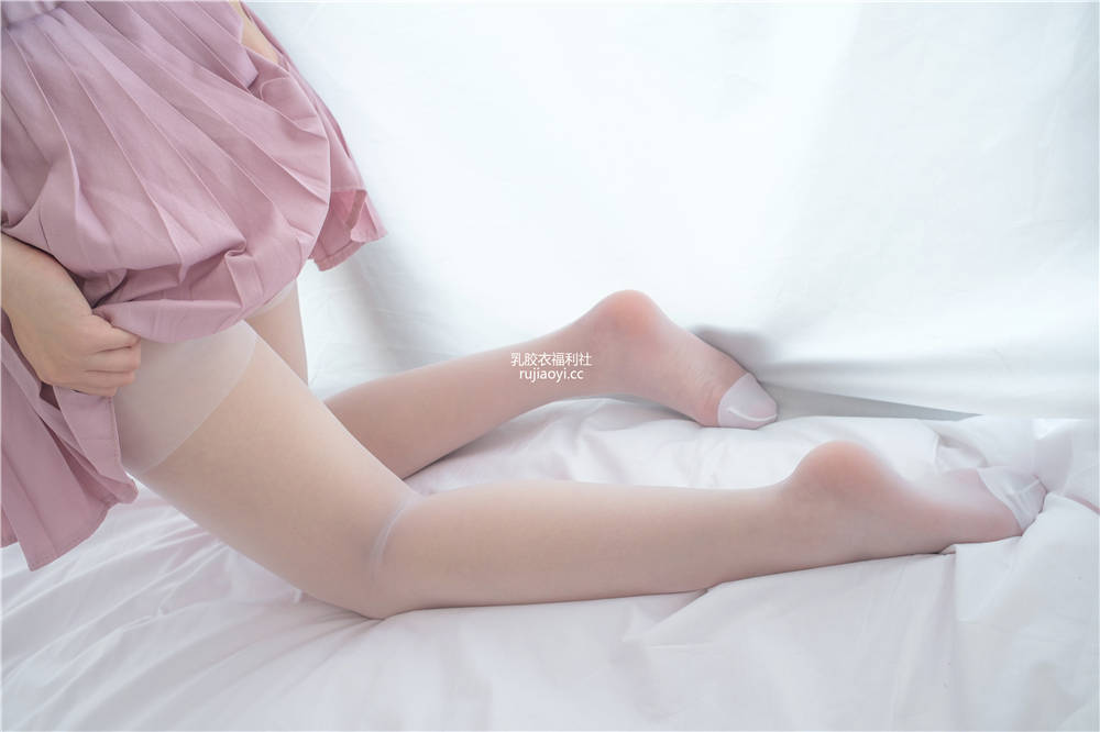 [森萝财团] X-019 你们喜欢的萝莉丝袜 [107P/1V/1.39G]