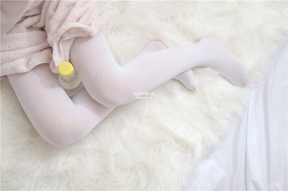 [喵写真] PR15 001 萝莉妹妹白丝美腿 [106P1V645M]