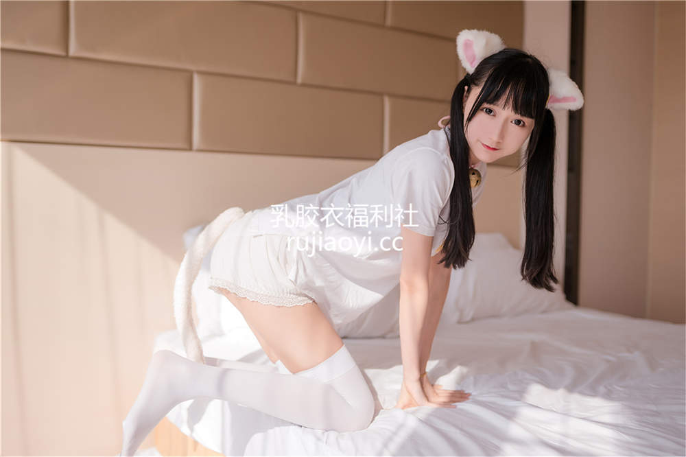 [网红杂图] 木绵绵OwO – 猫系少女 [50P38.8M]