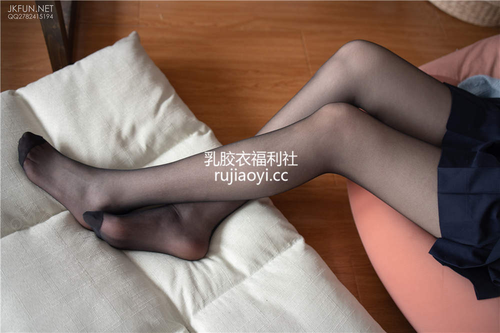 [森萝财团] JKFUN-002 JK妹子白丝黑丝一起来 [230P1V4.54G]