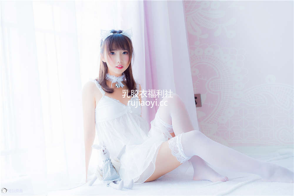 [网红杂图] 可爱人气Coser面饼仙儿 NO.002 吊带睡衣 [50P1.46GB]