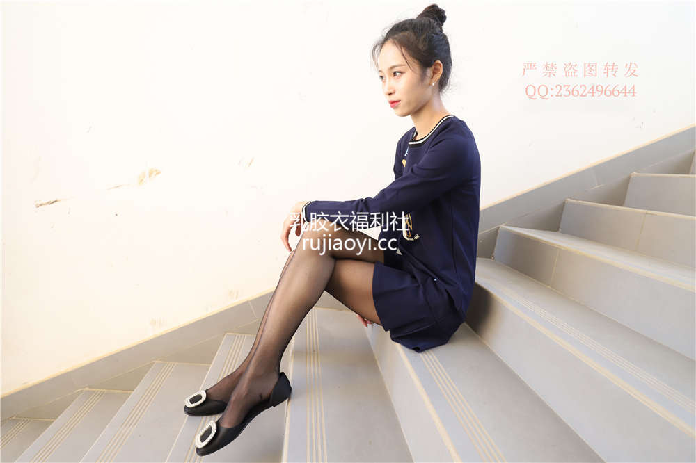 [大西瓜爱牙膏] 2018.10月模特1 黑丝 [574P2V3.1G]