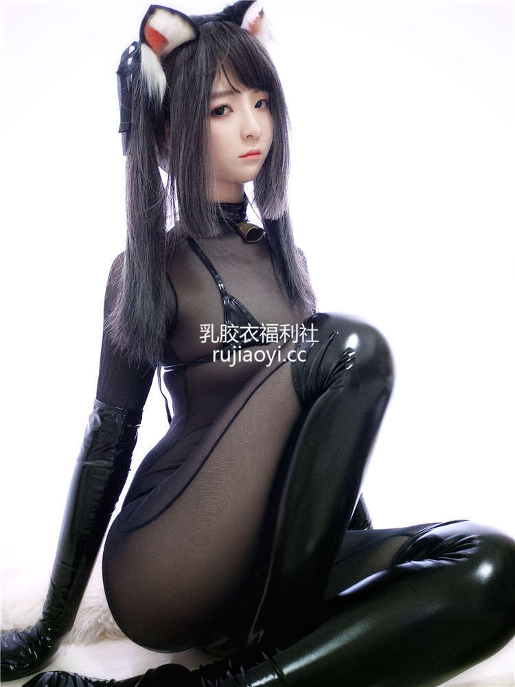 [网红杂图] 一小央泽 – 黑猫巧克力派 [34P9V368M]