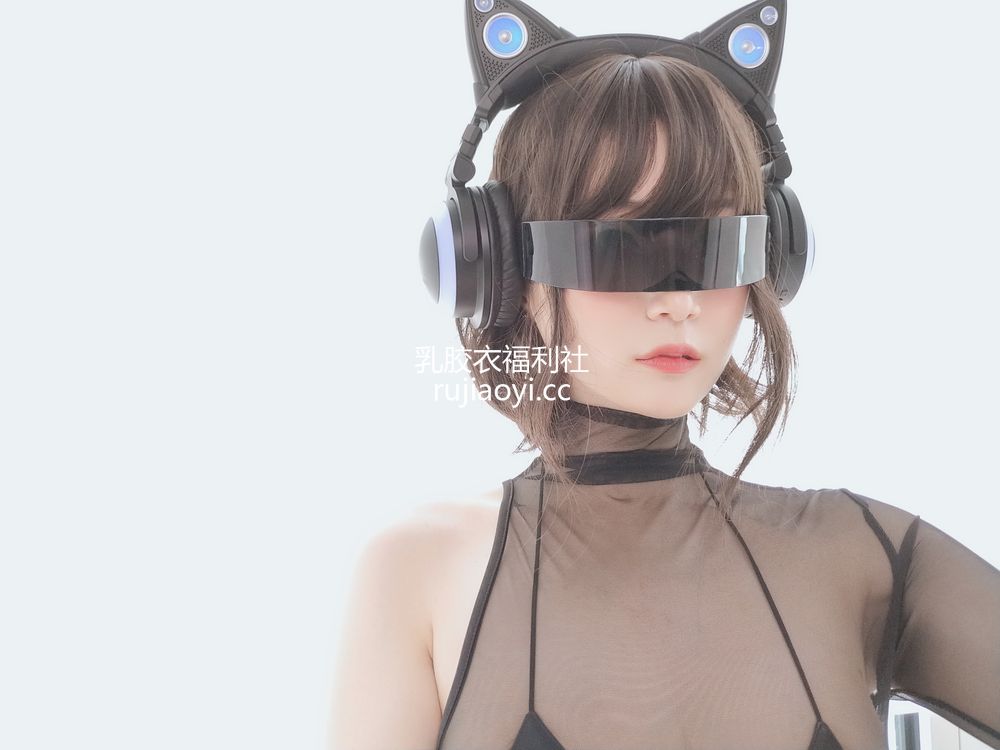 [网红杂图] 白银 – 电子喵 [50P3V326M]