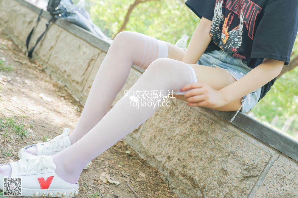 [SIEE丝意] No.301 晶晶 一抹白色 [61P155MB]