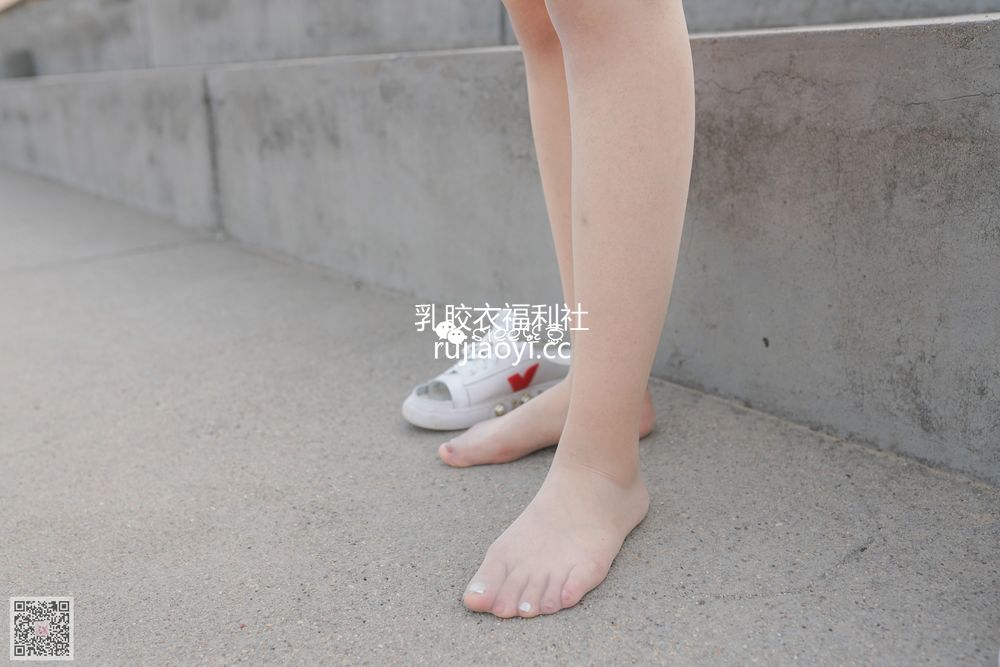 [SIEE丝意] No.297 晶晶 听风的声音 [62P140MB]