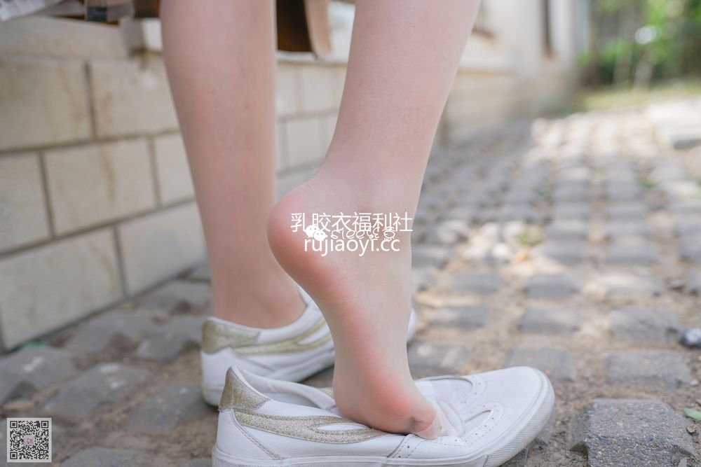 [SIEE丝意] No.289 薇薇 阳光热情的学姐 [52P160MB]