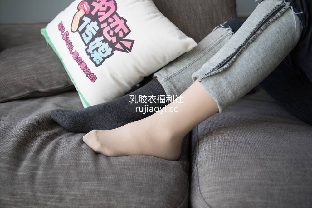 [物恋传媒] No.135 雅梦-爱与美，无需遮掩（袜子靴、棉袜、肉丝、棉袜套丝袜） [164P1V3.19G]
