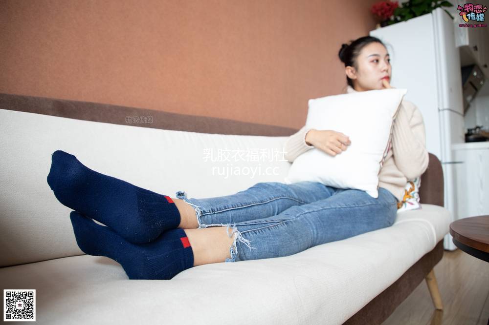 [物恋传媒] No.087 刘心-可爱丸子头，可爱棉袜 [116P1V0.99GB]