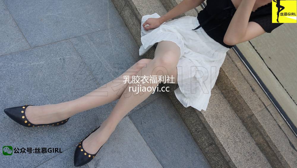 [丝慕写真] 第002期 模特：秋秋《少女丝心》[73P26.8MB]