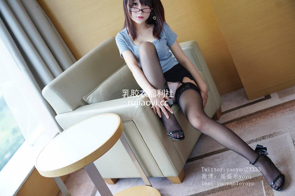 [网红杂图] 萌妹子Coser摇摇乐yoyo – 御姐（上） [131P5V1.99GB]