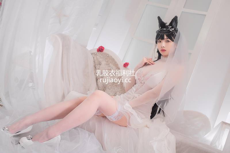 [网红杂图] 雯妹不讲道理 – 爱宕花嫁 [32P282M]