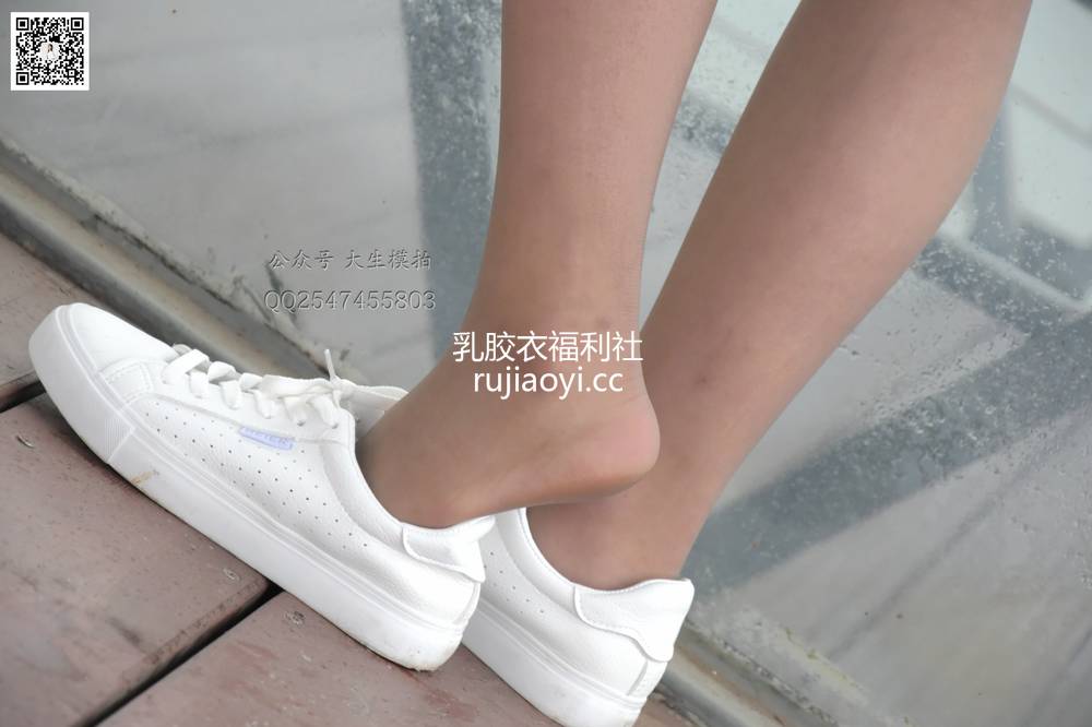 [大生模拍] No.019 云云 雨中漫步 [59P135MB]