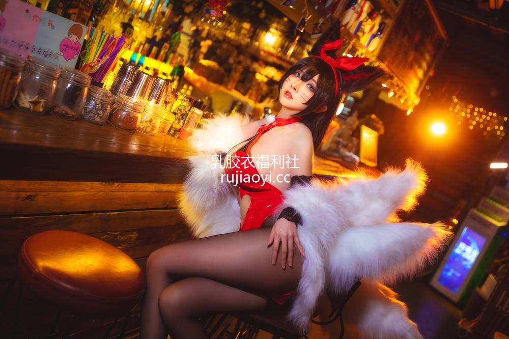 [网红杂图] rioko凉凉子 NO.017 兔女郎阿狸 [14P396MB]
