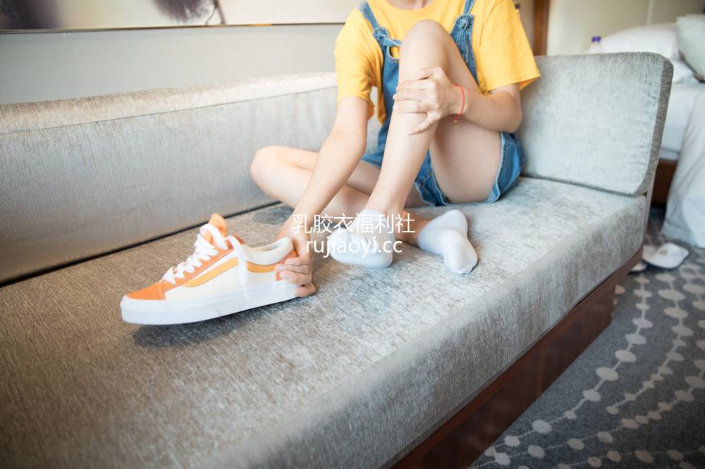 [物恋传媒] No.210 小飞-超治愈的笑容 [167P1V3.04G]