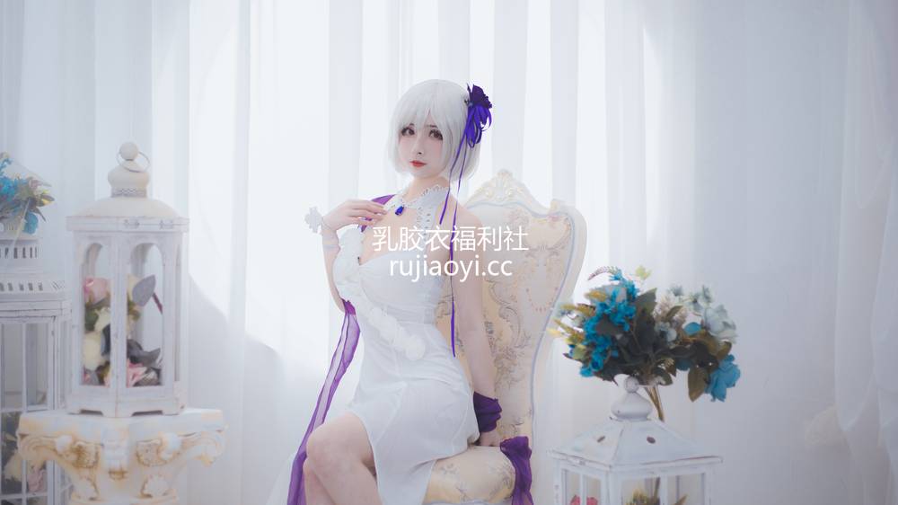 [网红杂图] rioko凉凉子 NO.015 天狼星 [10P83MB]