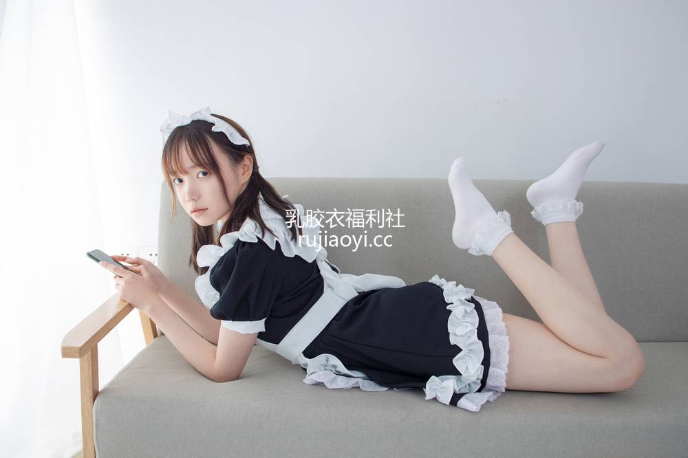 [森萝财团] JKFUN-053 蕾丝花边短袜女仆 Aika [32P1V2.05GB]