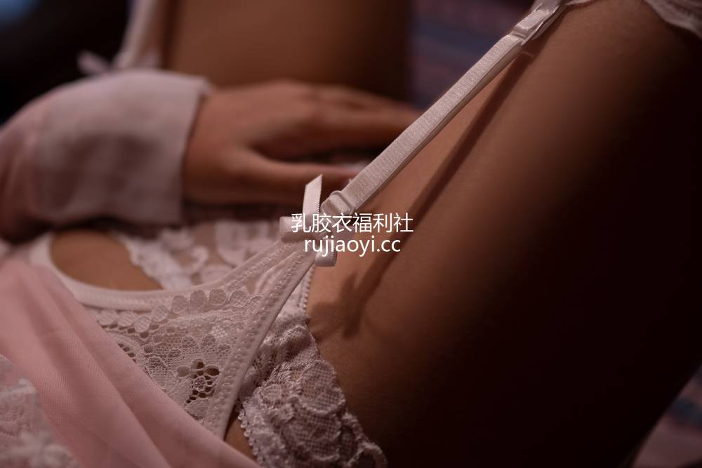 [网红杂图] 蠢沫沫 – 粉透明女仆 [34P456MB]