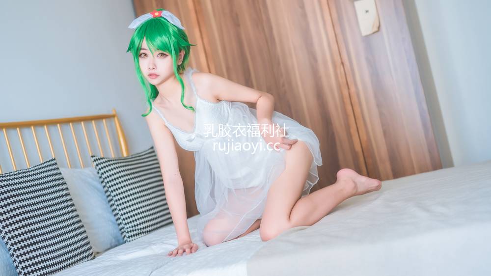 [网红杂图] Momoko葵葵 – ファルテ [20P394MB]
