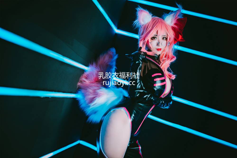 [网红杂图] rioko凉凉子 NO.019 玉藻前 [20P348MB]