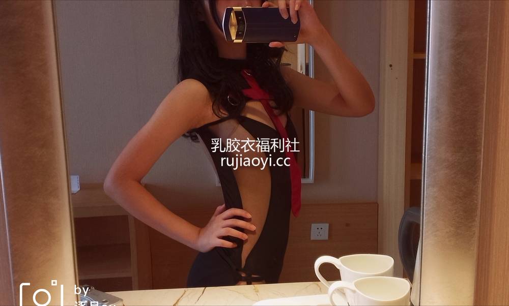 [网红杂图] 逐月su – 梦子 [26P69MB]