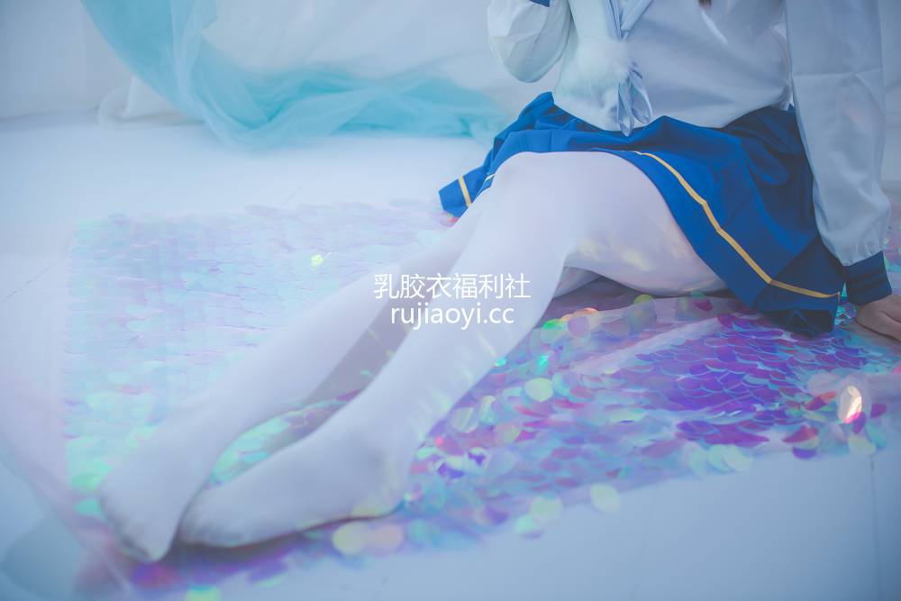 [网红杂图] 二佐Nisa – 水手服 [17P155MB]