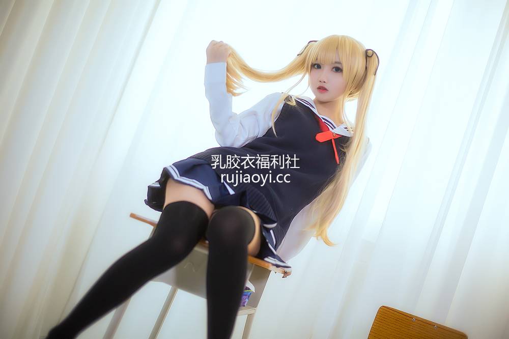 [网红杂图] 鬼畜瑶在不在 – 校服 [15P168MB]