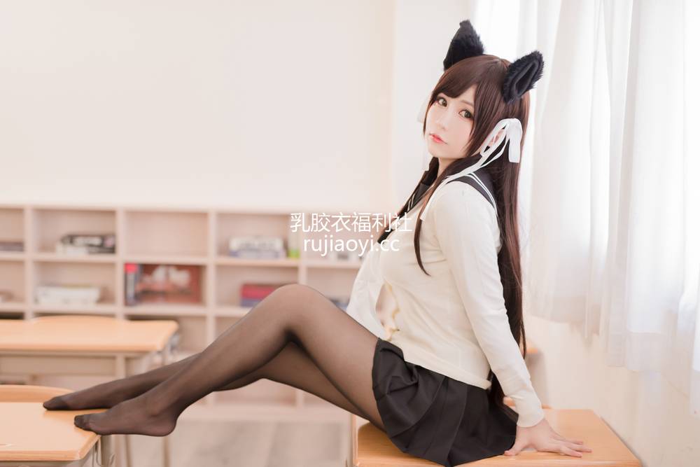 [网红杂图] 白神泱 – JK兽耳 [10P6MB]