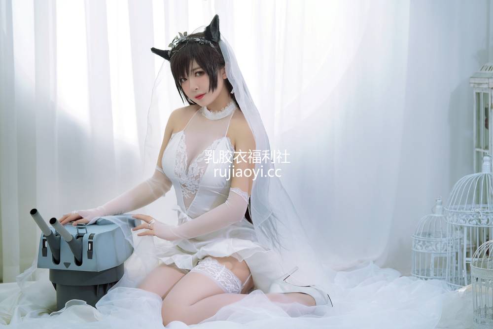 [网红杂图] 半半子 – 爱宕花嫁 [30P1V162MB]