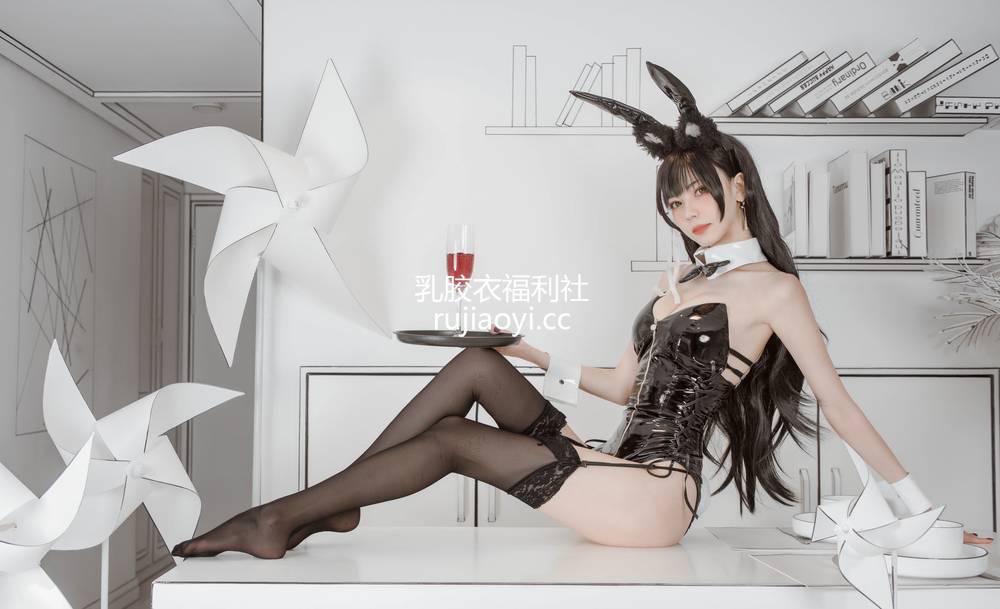 [网红杂图] 你的负卿 – 爱宕兔女郎 [30P384MB]