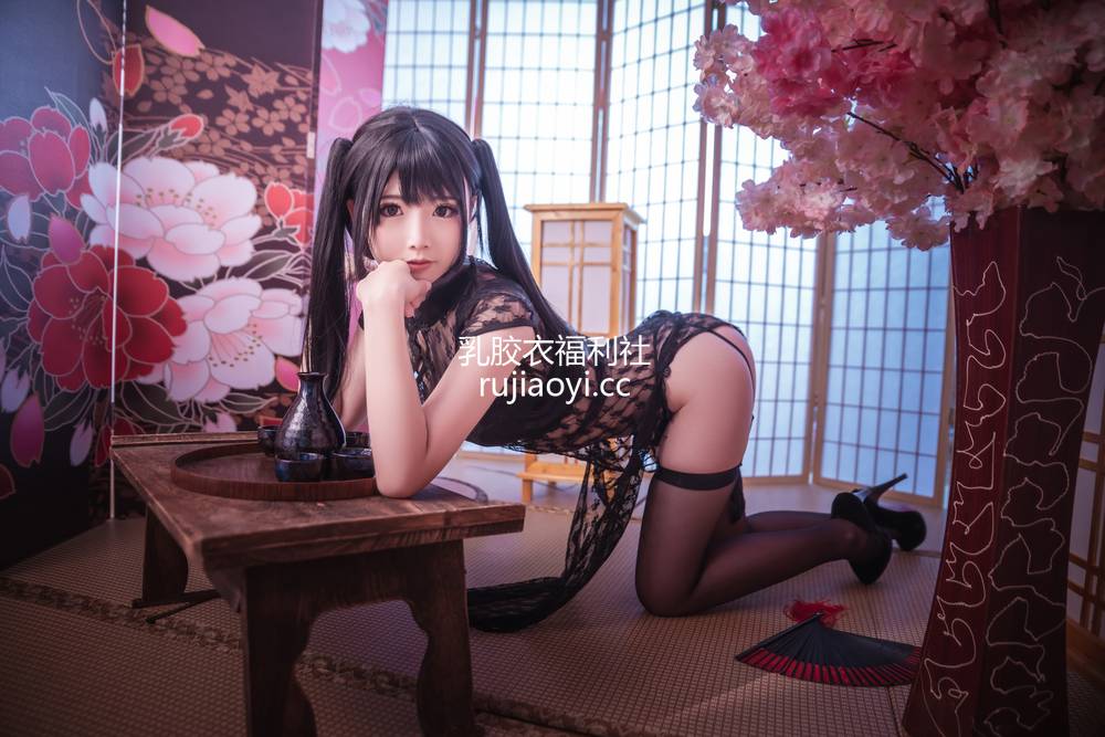 [网红杂图] 可爱人气Coser面饼仙儿 NO.018 黑丝情趣旗袍 [21P234MB]