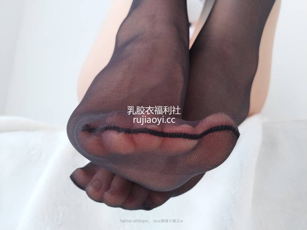 [网红杂图] 眼酱大魔王w – 兔女郎 [19P109MB]