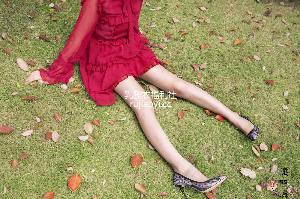 [LISS丽丝] NO.001 当家凯莎小姐《嫁到农村里的丝袜媳妇儿》 [67P1.49G]