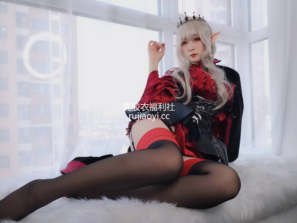 [网红杂图] 白银 – 皇家吸血鬼 [50P8V543MB]