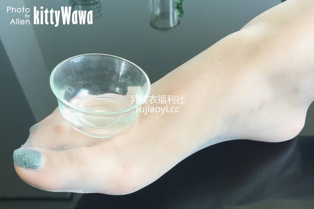 [袜小喵] – KT001《玩物：茶杯》 [57P11M]