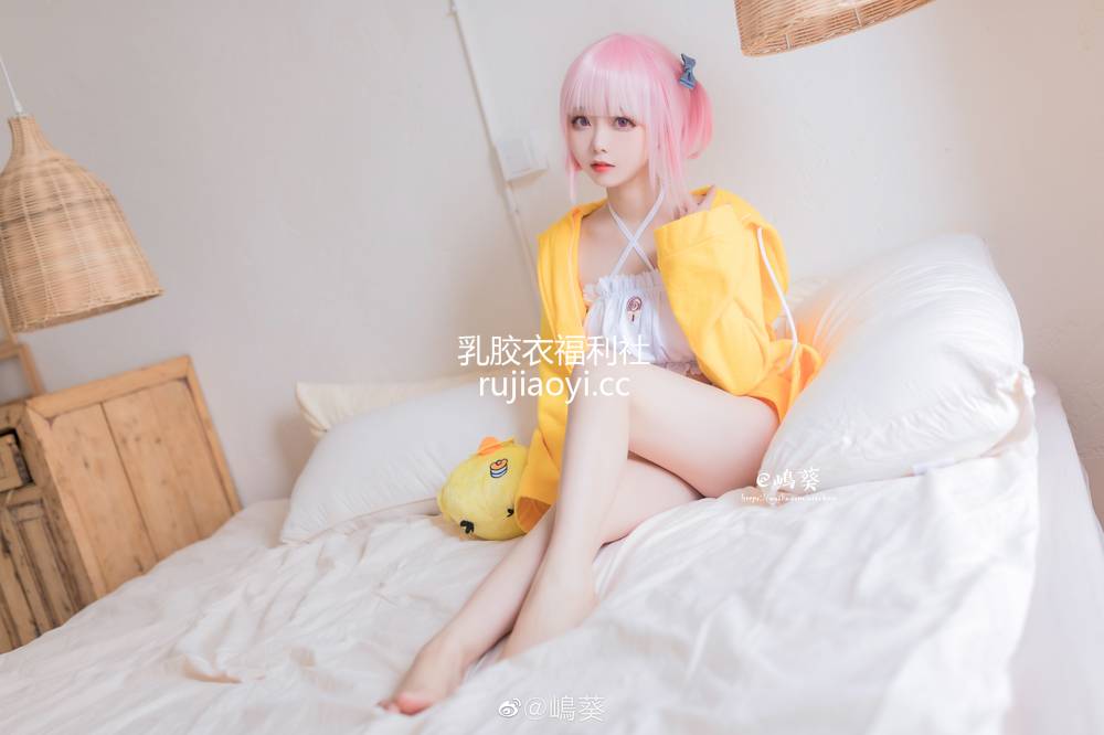 [网红杂图] 嶋葵 – 碧蓝航线 卯月 贪睡的天使 [12P115MB]