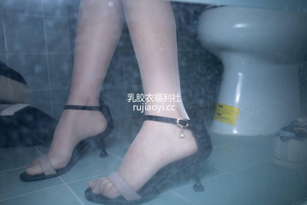 [山茶摄影Iss] NO.013 着眼亮丝 [68P67M]