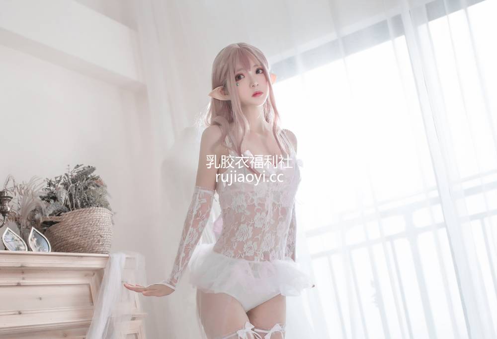 [网红杂图] 疯猫ss – 纯白精灵 [29P937M]