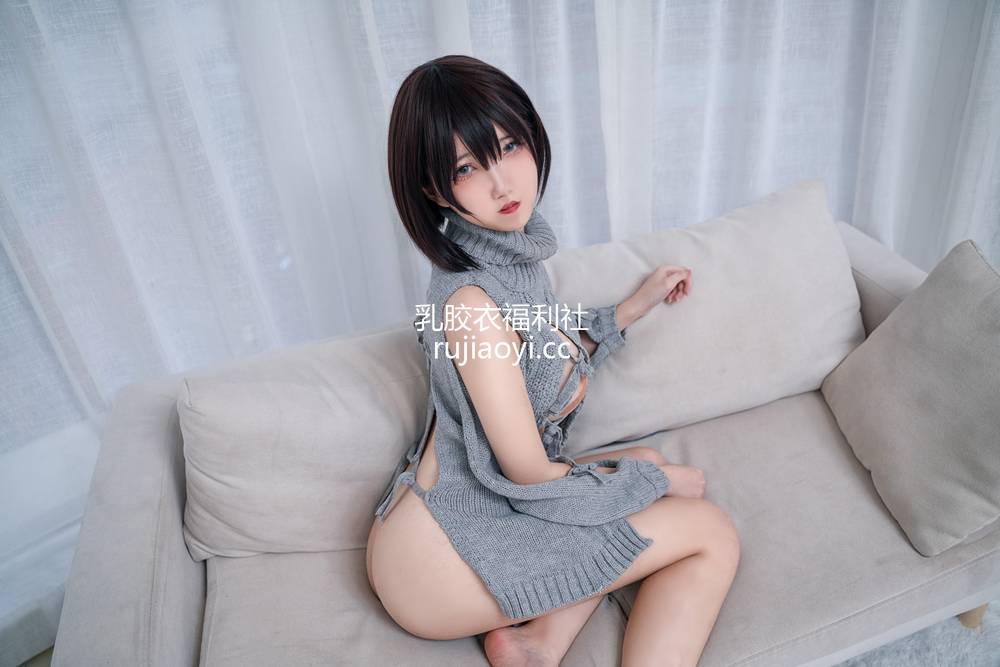 [网红杂图] 阿薰kaOri – 露背毛衣 [20P105MB]