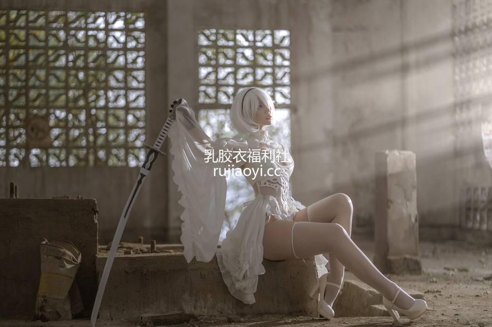 [网红杂图] 镜酱 – 2B白色婚纱 [13P168M]