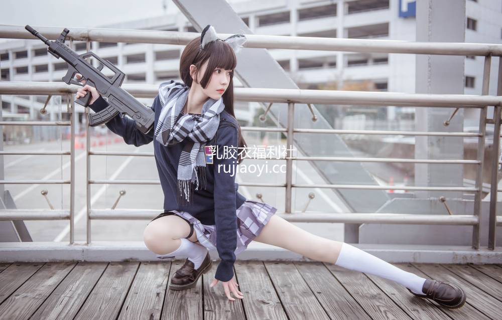 [网红杂图] 你的负卿 – 95制服 [15P169MB]