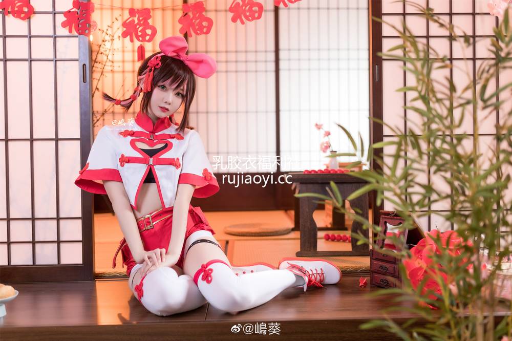 [网红杂图] 嶋葵 – 绊爱 kizuna Ai [9P70MB]