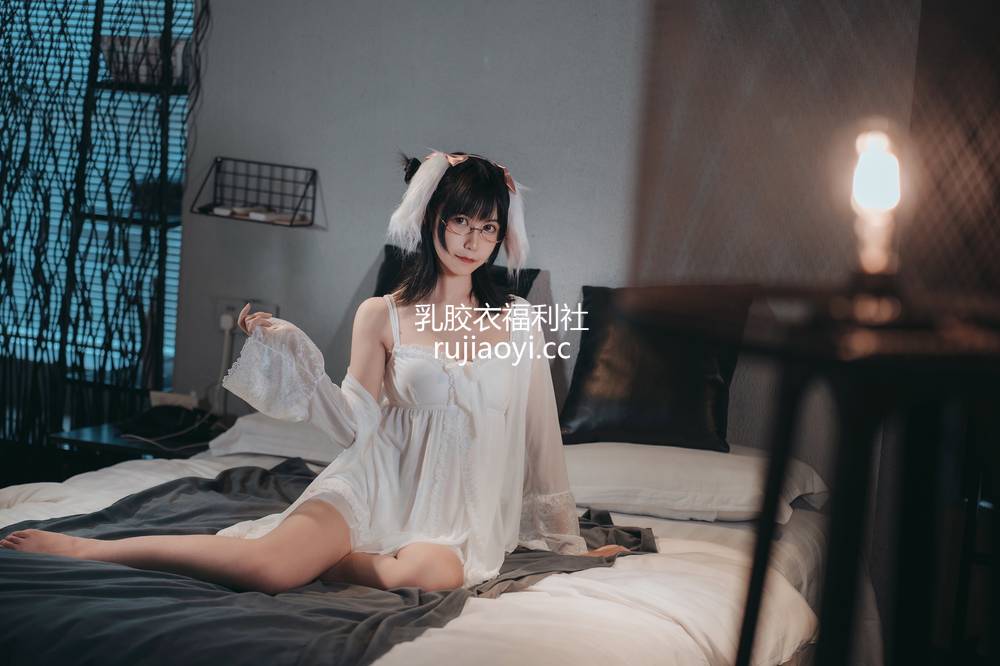 [网红杂图] 逐月su – 睡衣兔子 [28P125MB]