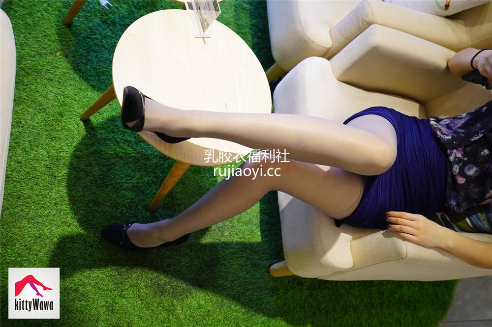 [袜小喵] – KT017《美得不懂怎么取名》 [99P31M]
