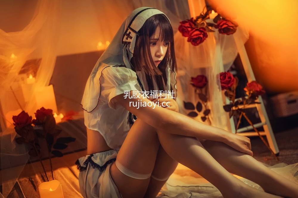 [网红杂图] 疯猫ss – 黄昏修女 [17P142MB]