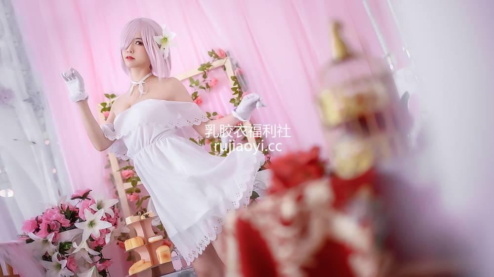 [网红杂图] 鳗鱼霏儿 – 玛修白裙 [12P169MB]