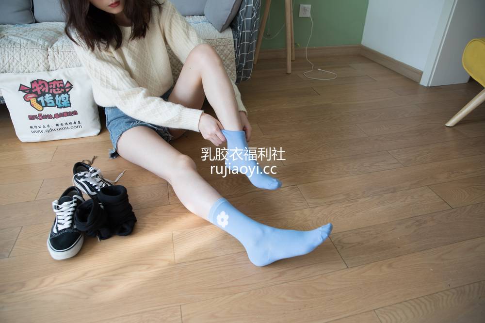 [物恋传媒] No.297 猫耳-糖果心情 [232P1V5G]