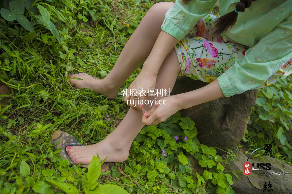 [GIRLISS丽丝映像] – 村姑 [31P552MB]
