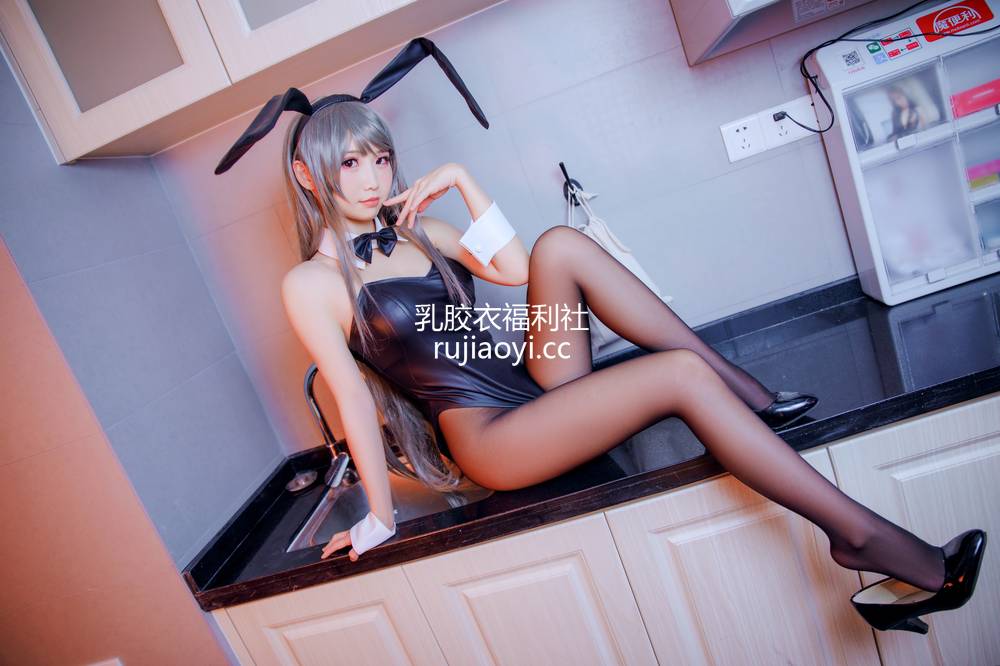 [网红杂图] 面饼仙儿 – 麻衣学姐 [16P231MB]